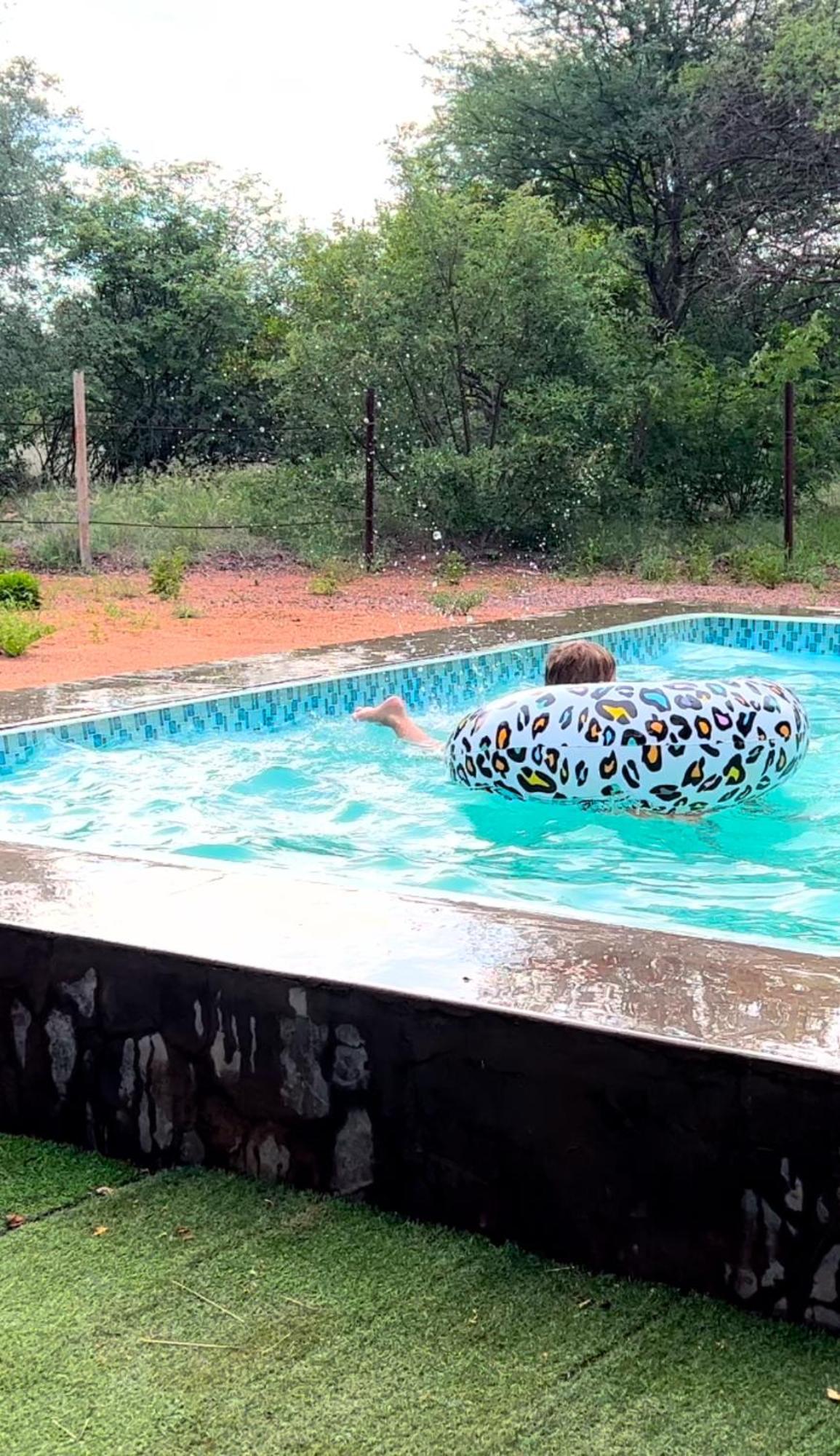 Simba Safaris African Pride Exotic Lodge Lephalale エクステリア 写真