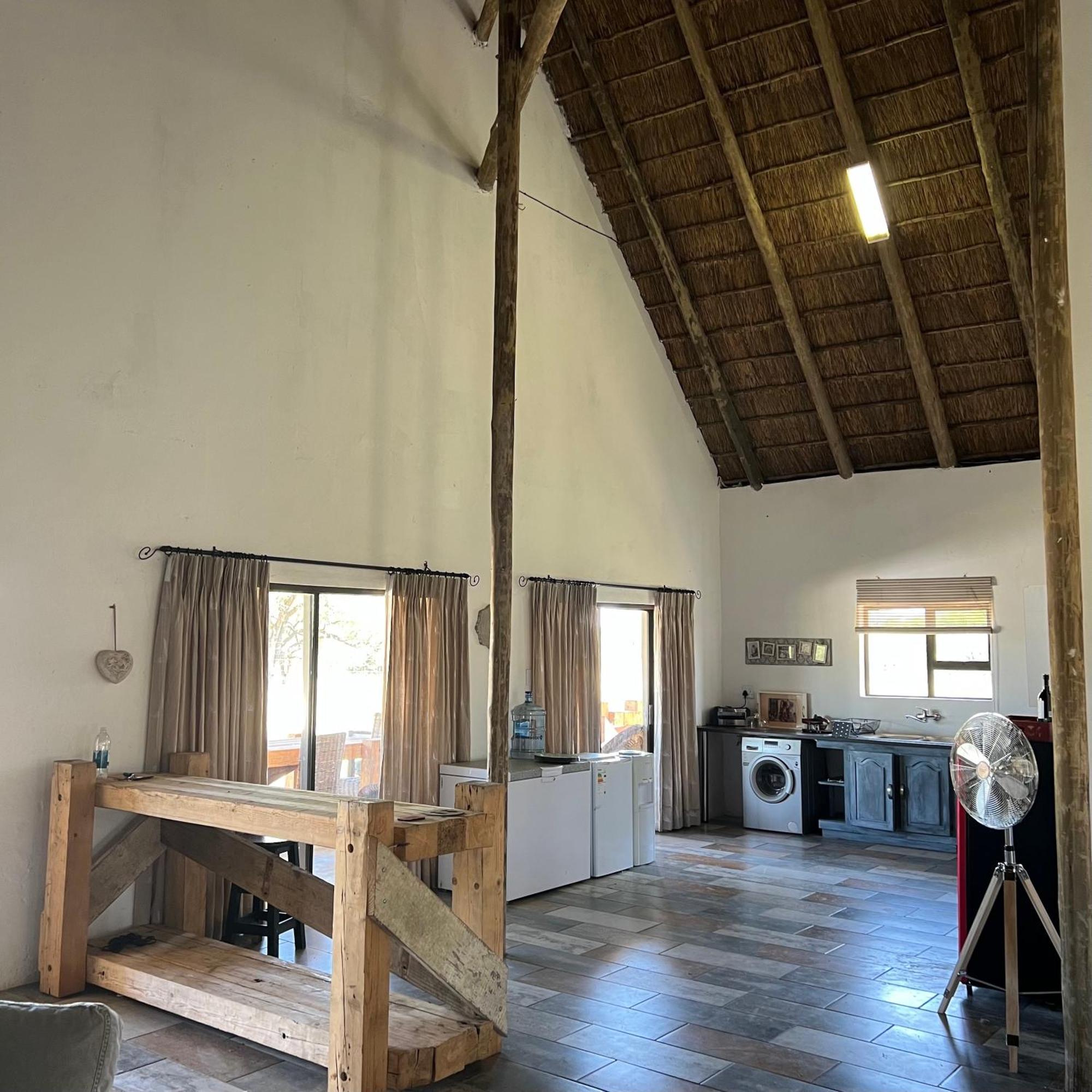 Simba Safaris African Pride Exotic Lodge Lephalale エクステリア 写真